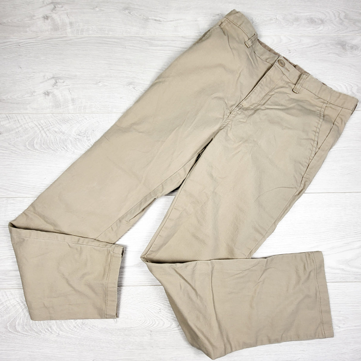 Old Navy slim fit chino pants. Size 16
