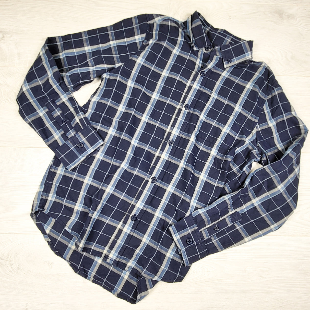 Children's Place blue plaid button down shirt. Size 10/12