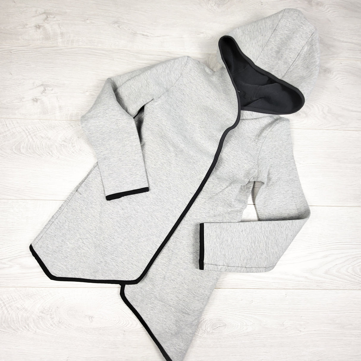 Ivivva (Lululemon) "On The Double Wrap" Reversible Jacket. Size 8