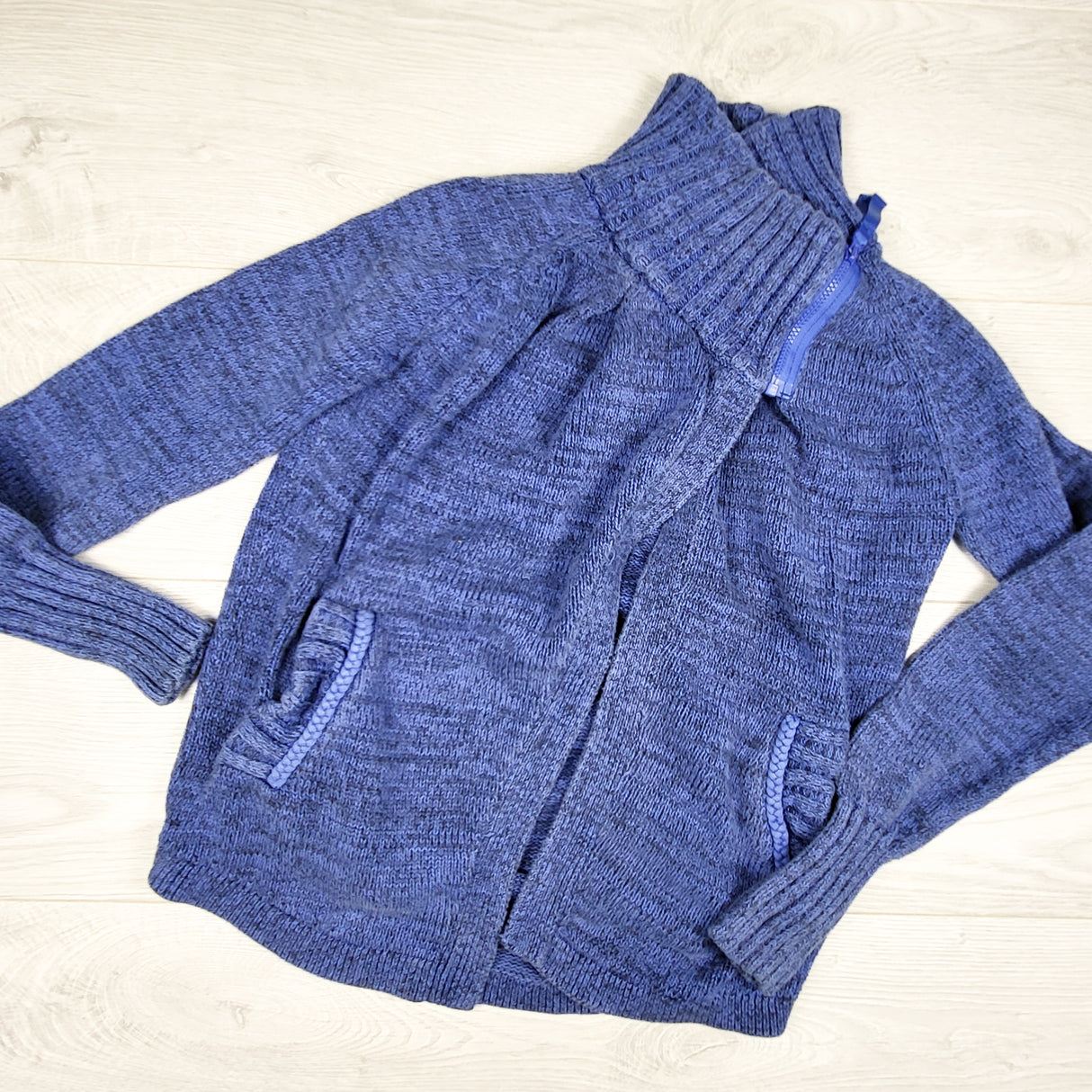 Ivivva (Lululemon) blue "Wrap Star" Knit Cardigan Sweater. Size 8