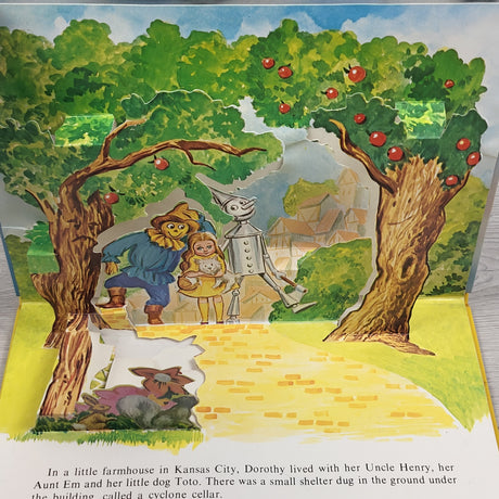 Vintate 1983 The Wizard of Oz pop-up book