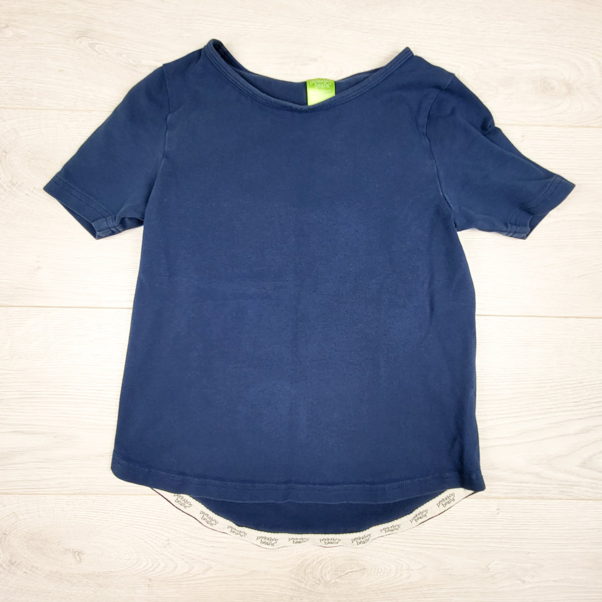 Peekaboo Beans navy t-shirt. Size 6