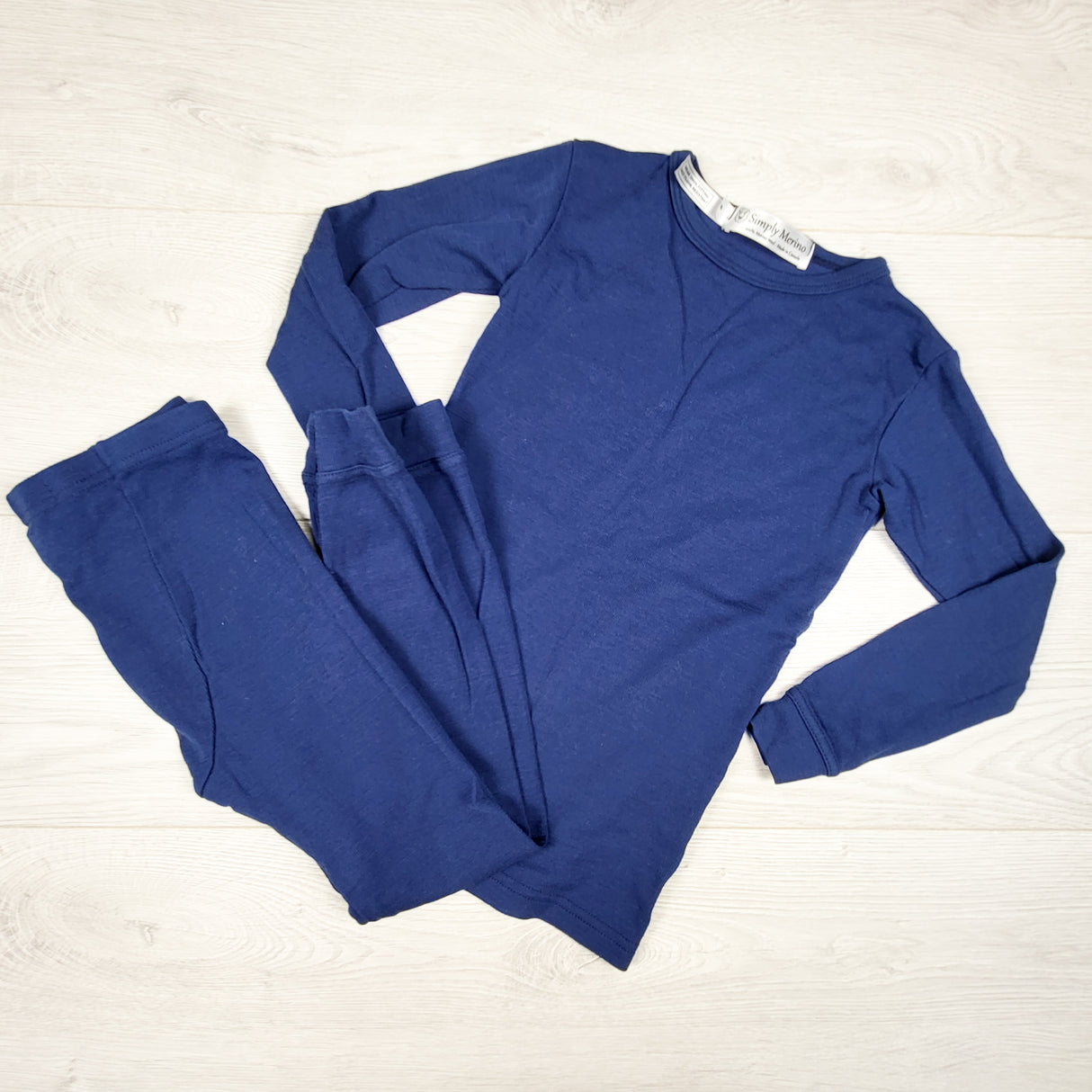 Simply Merino blue 2pc merino wool base set. Size 6