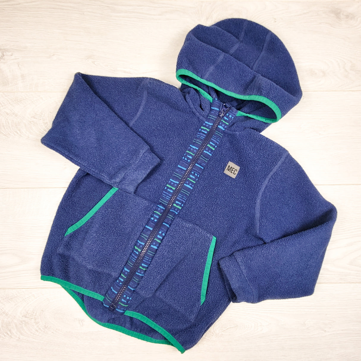 MEC navy polar fleece hoodie. Size 6