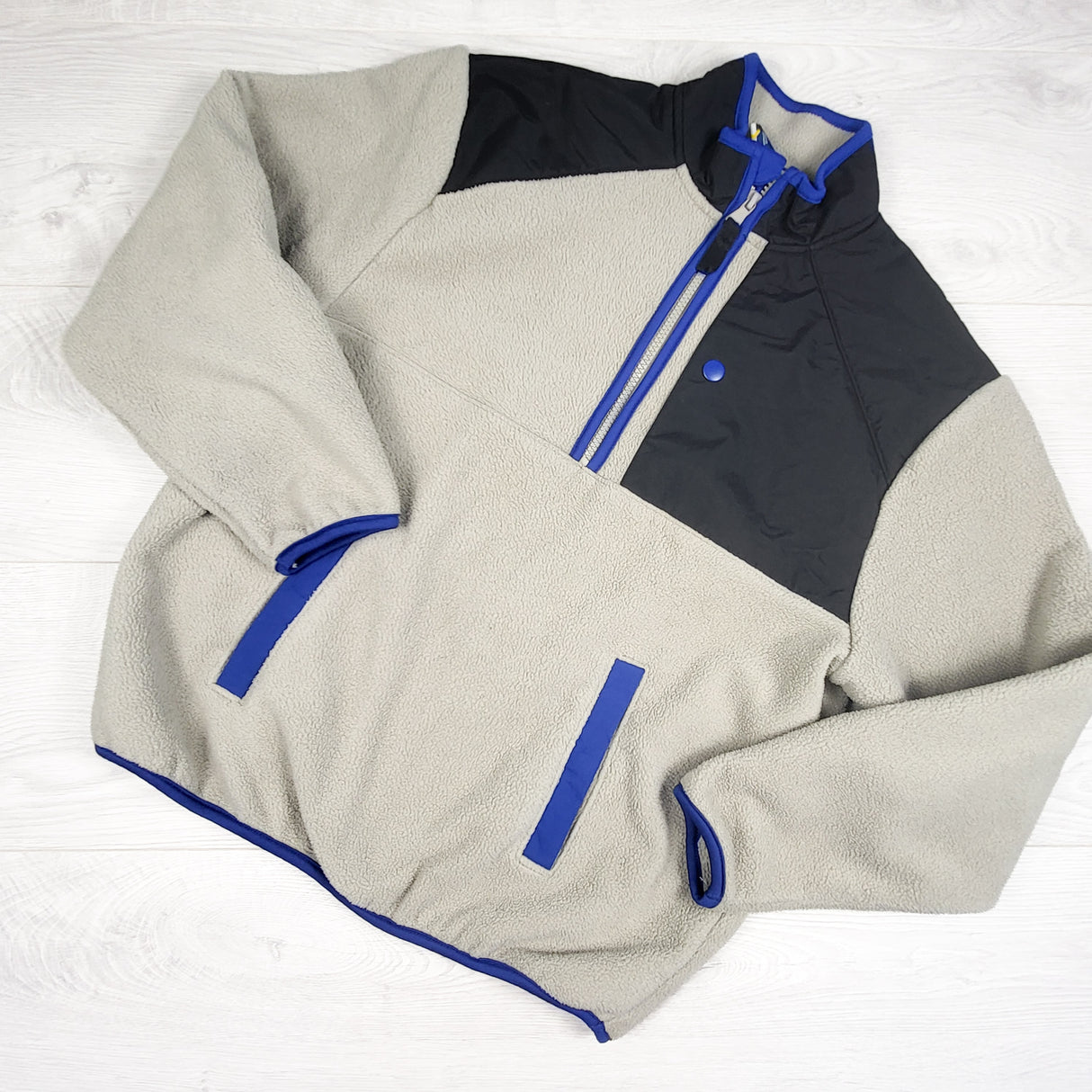 Old Navy oversized fleece pullover. Size 10/12
