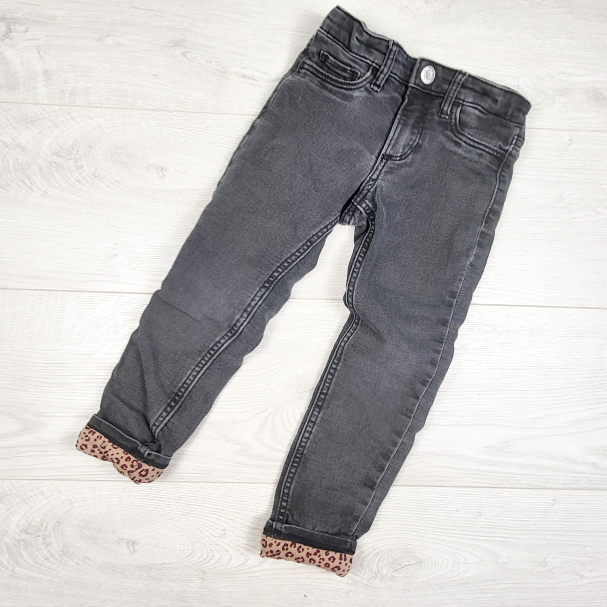 H and M grey jersey lined skinny fit jeans. Size 2/3T