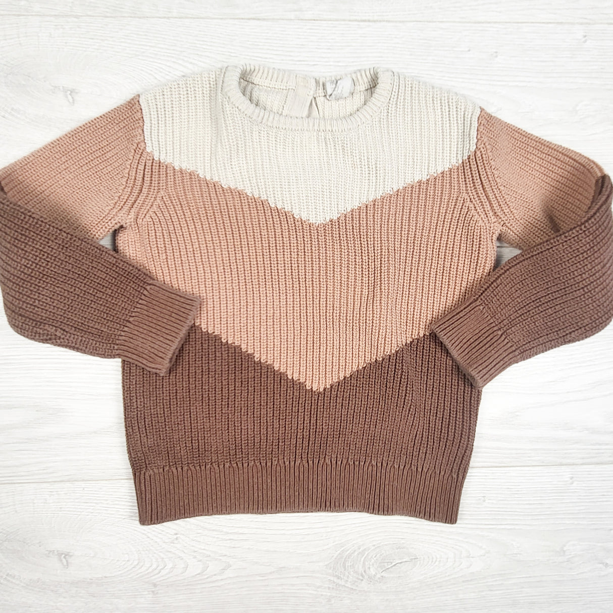H and M chevron colour block organic cotton sweater. Size 2/3T - AS IS