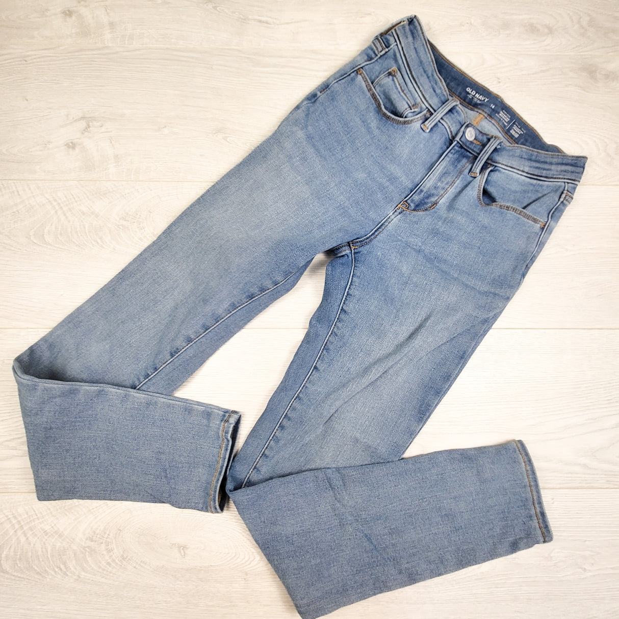 Old Navy medium wash high-rise rockstar jeggings. Size 14