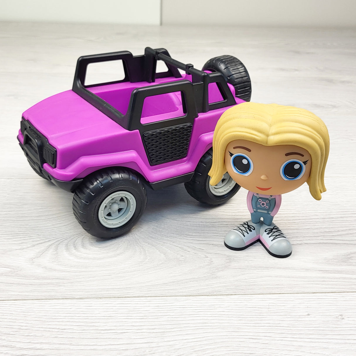 Flek Toys Purple Off-Road Vehicle Set with Azra figure