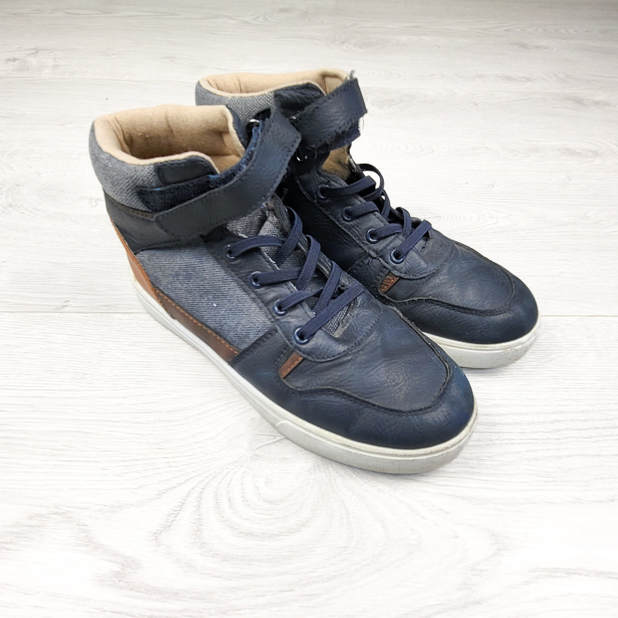 George navy shoes. Youth size 3
