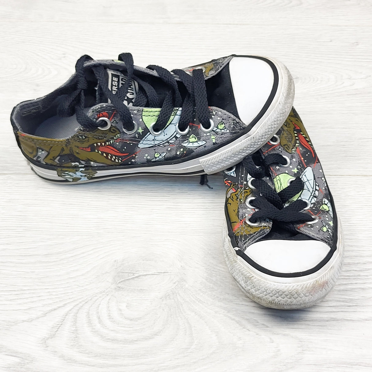 Converse Chuck Taylor All Star "Dinoverse" Low-Top Shoes. Size 11