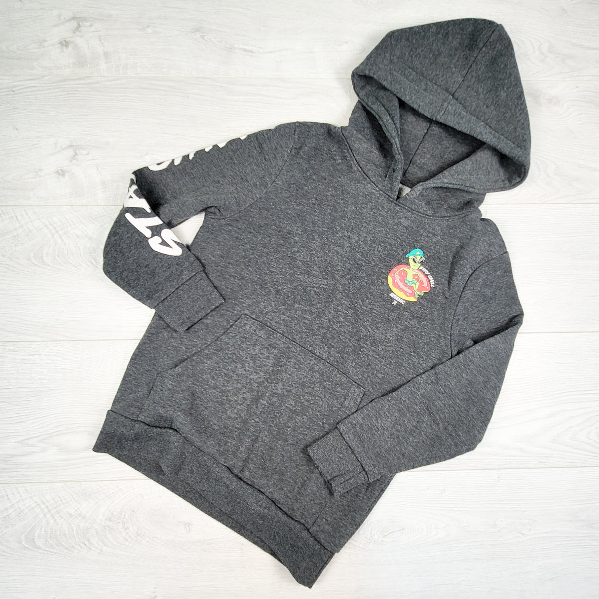 Arsenic grey pullover hoodie with alien. Size 7/8
