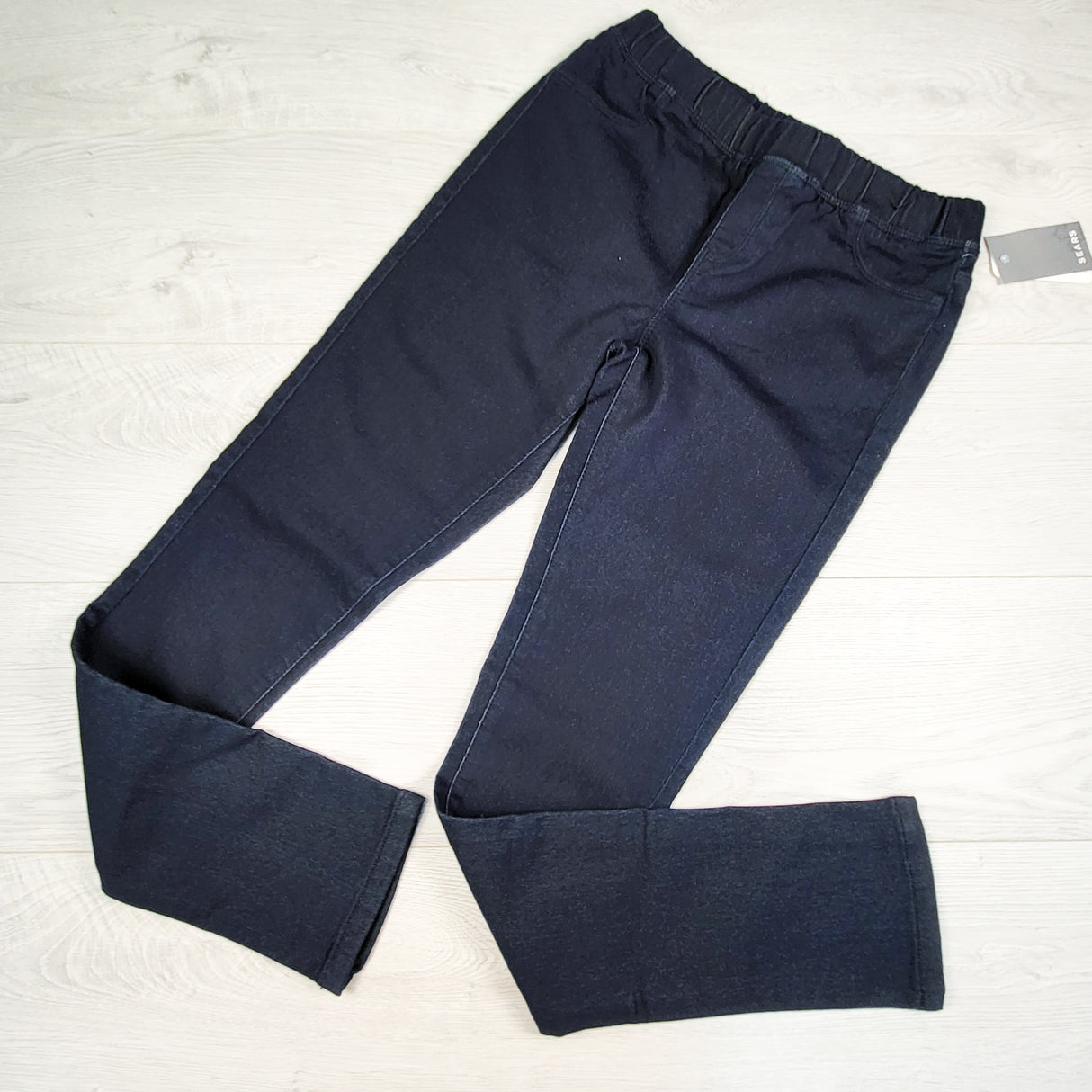 NEW - Sears dark wash pull-on jeggings. Size 14/16