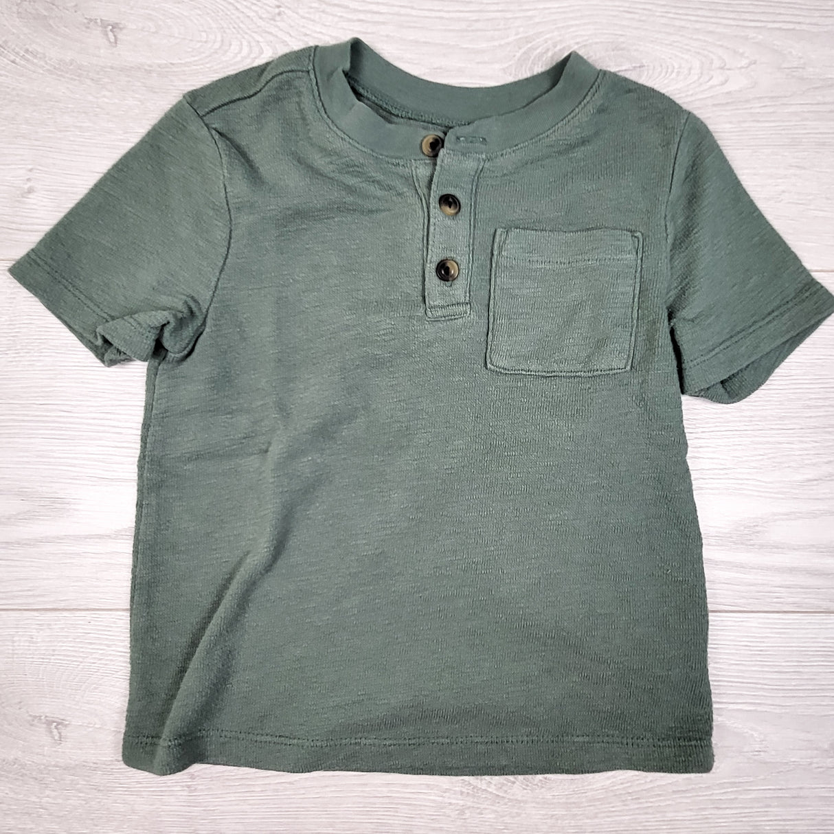 Old Navy green knit t-shirt. Size 3T
