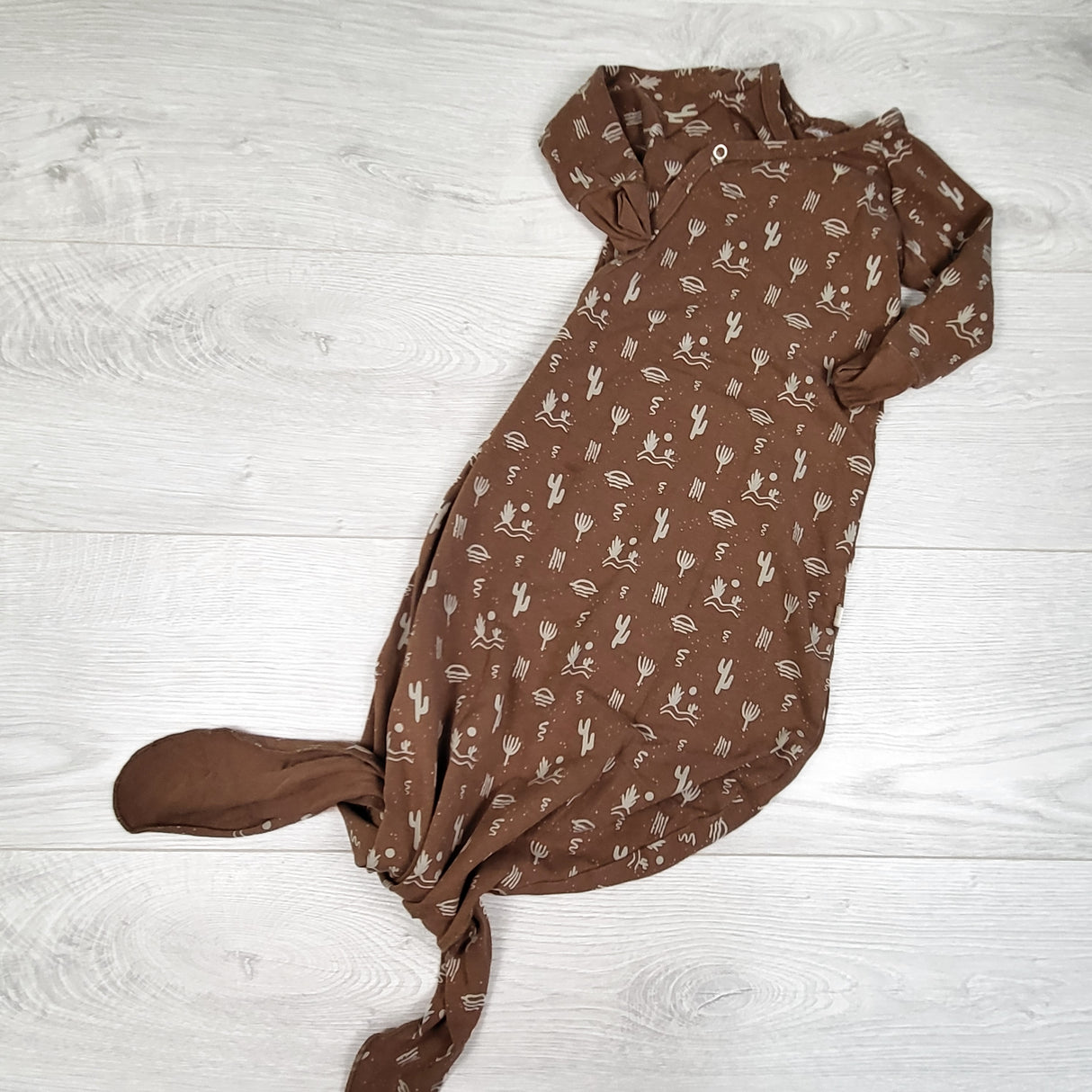 Jax & Lennon Brown Cactus Kimono Knotted Gown (tag cut out but sizes like 0-3 months)