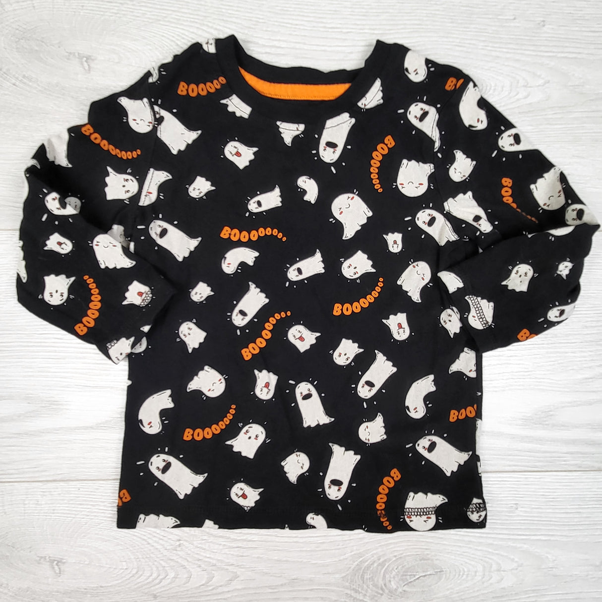 George black long sleeve top with ghosts. Size 2T