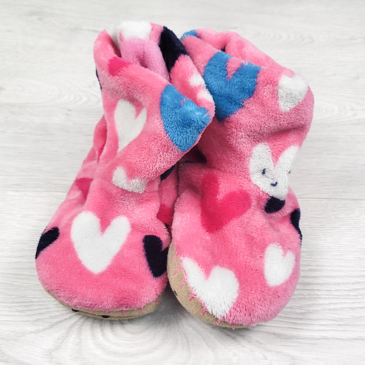 Hatley pink plush heart slippers. Approx size 10/11