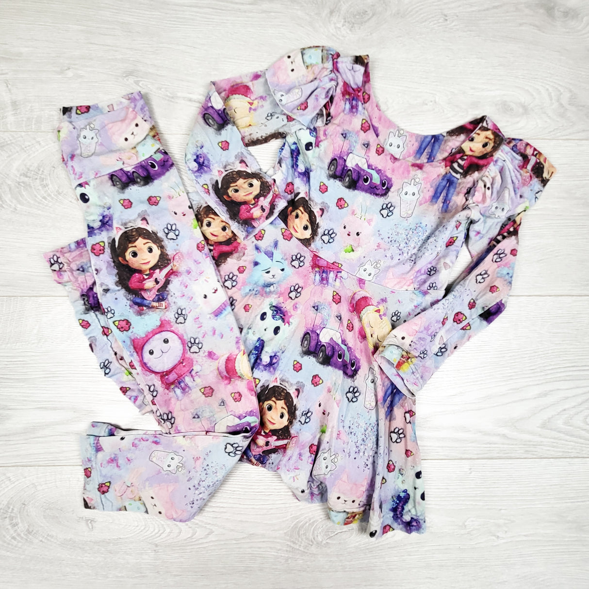 EJ Squared handmade 2pc Gabby's Dollhouse 2pc set. Size 4T
