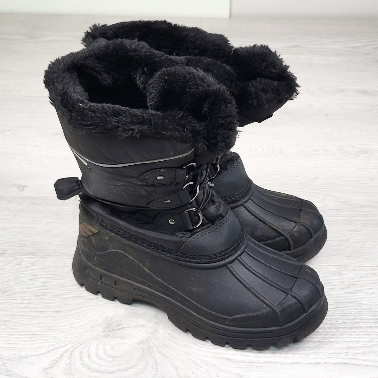 Mountain Warehouse black winter boots. Youth size 1