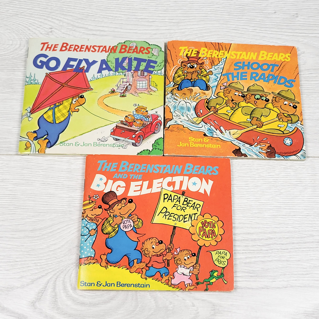 Trio of vintage 1984 Berenstain Bears books