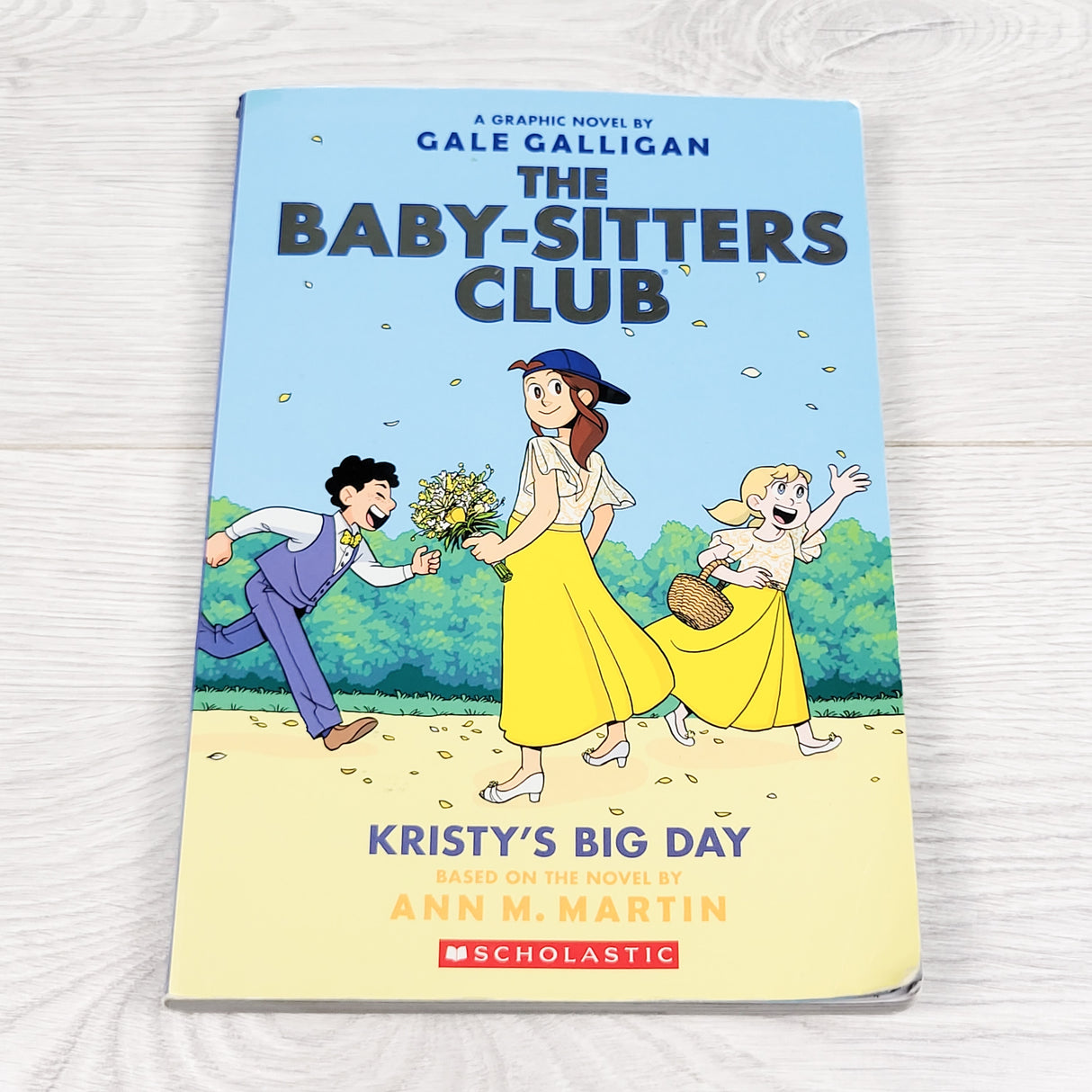 The Baby-Sitter's Club: Kristy's Big Day. Soft cover graphic novel