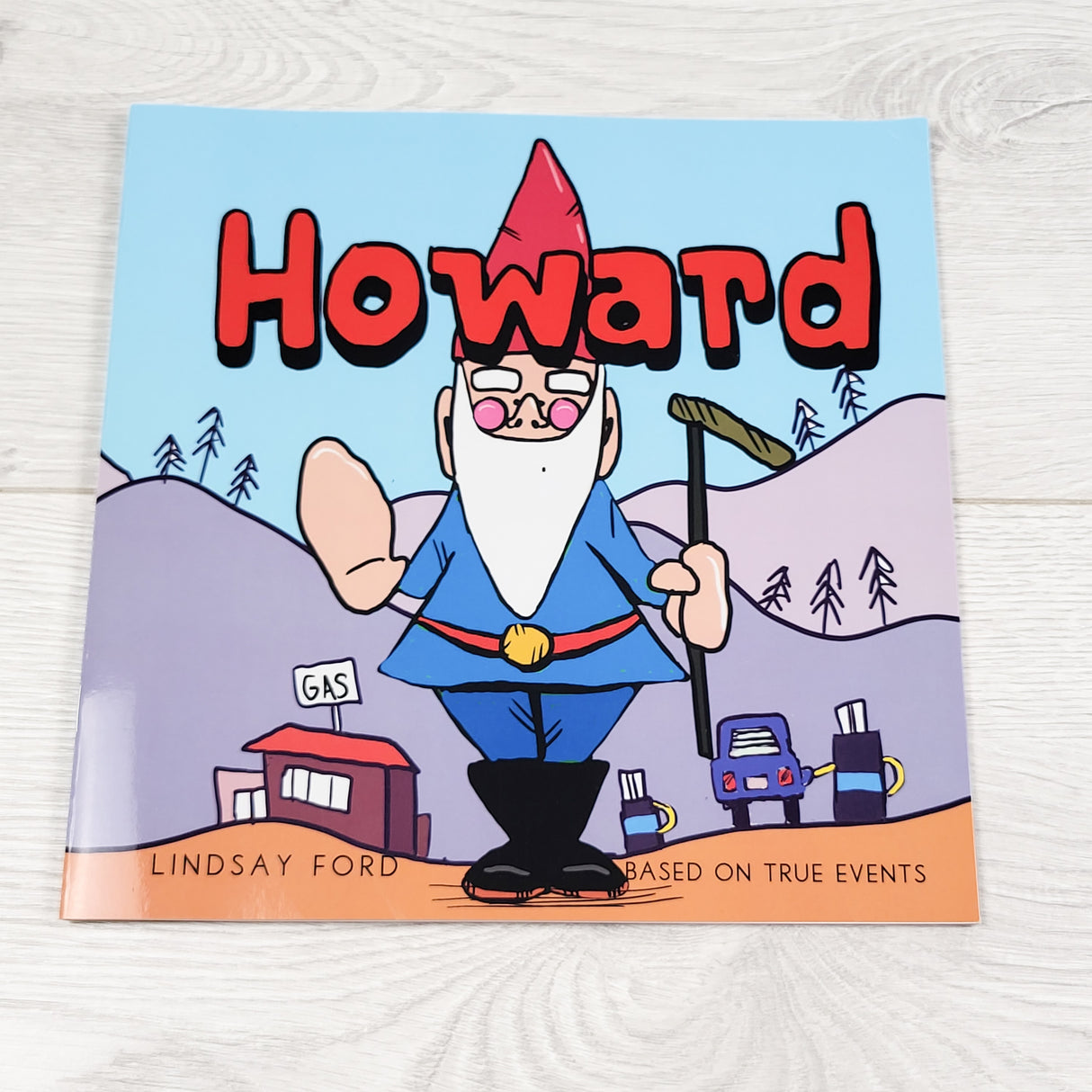 Howard. Soft cover book