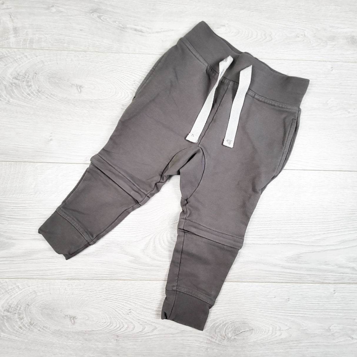 Peekaboo Beans grey convertible joggers. Size 1