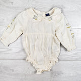 Old Navy cream coloured embroidered bubble romper. Size 0-3 months