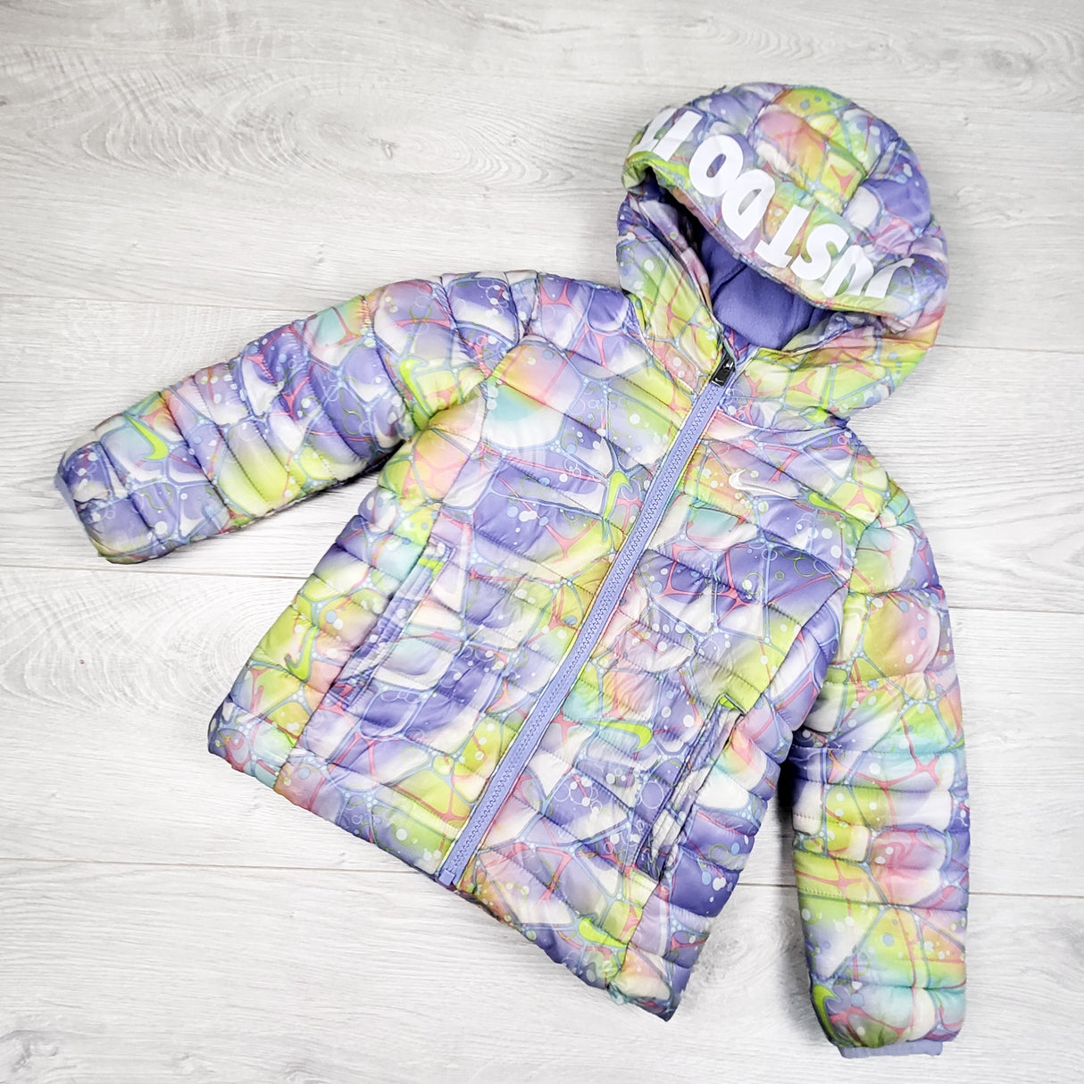 Nike abstract patterned puffer coat. Size 2T - AS IS