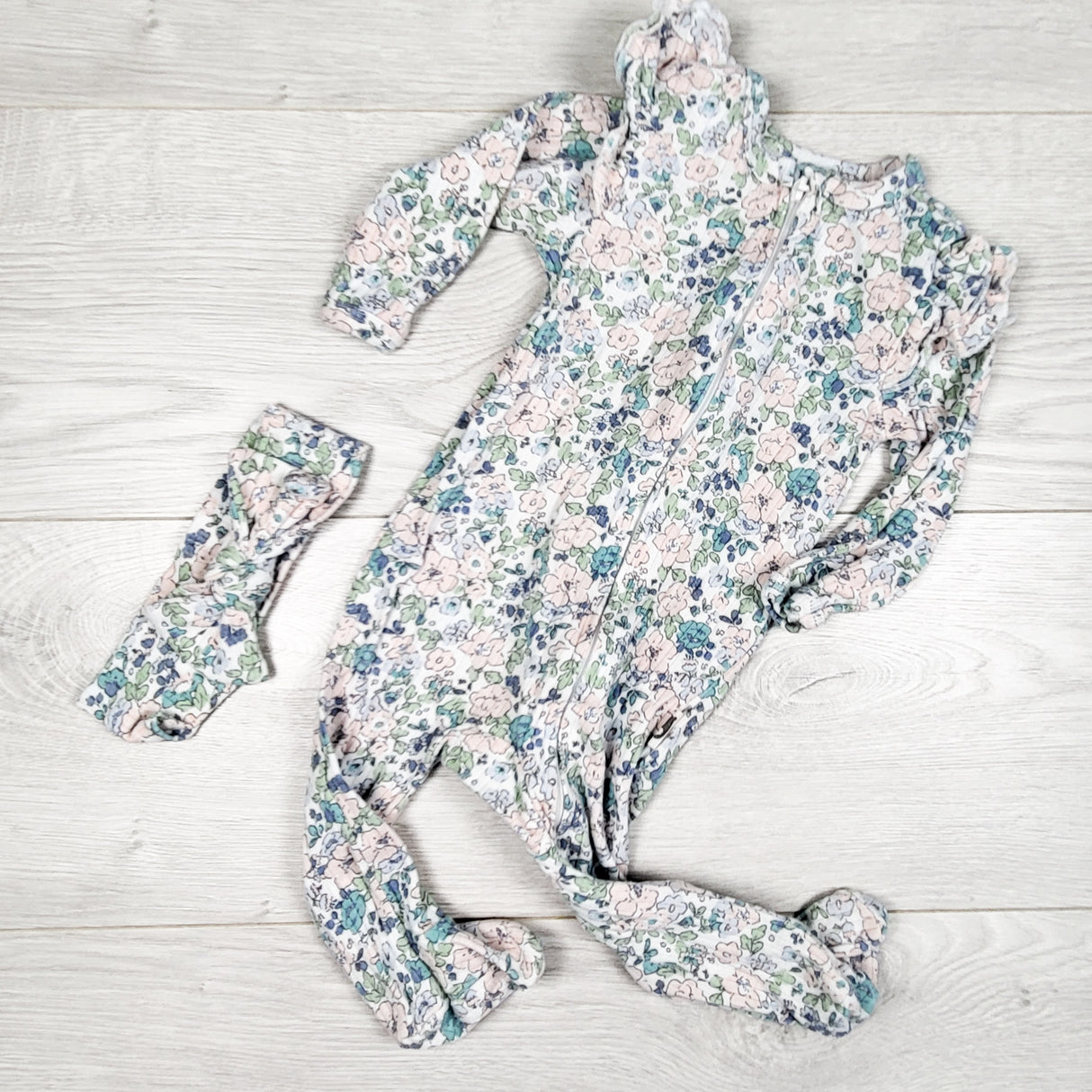 Rabbit + Bear floral print zippered sleeper + headband. Size 3-6 months
