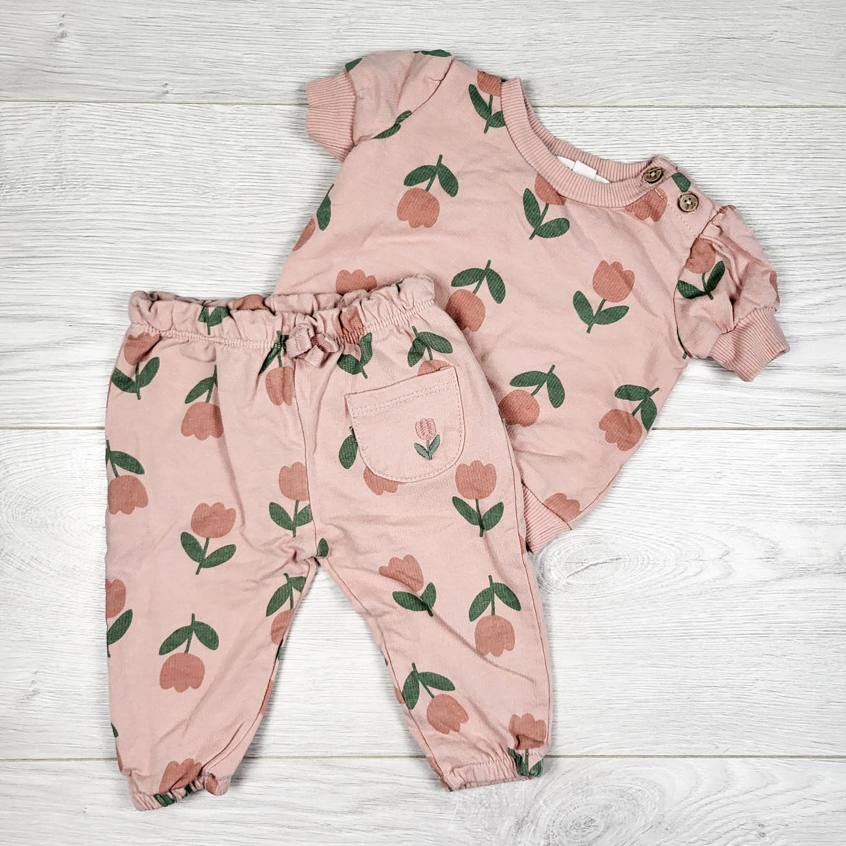 Rabbit and Bear pink tulip print 2pc set. Size 3-6 months