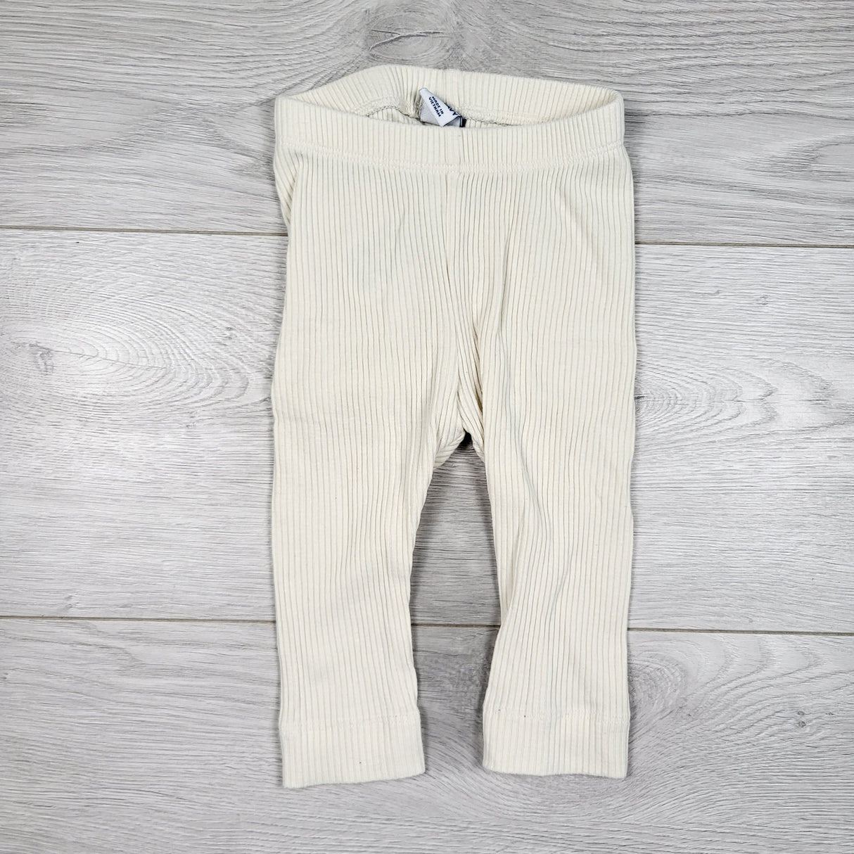 Old Navy beige ribbed leggings. Size 3-6 months