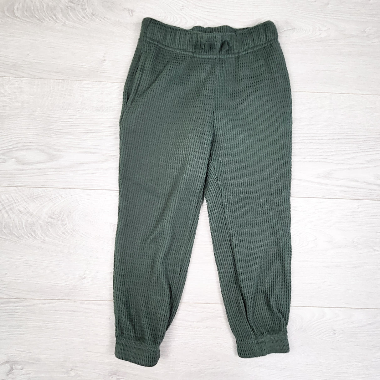 Oshkosh green waffle knit joggers. Size 4T
