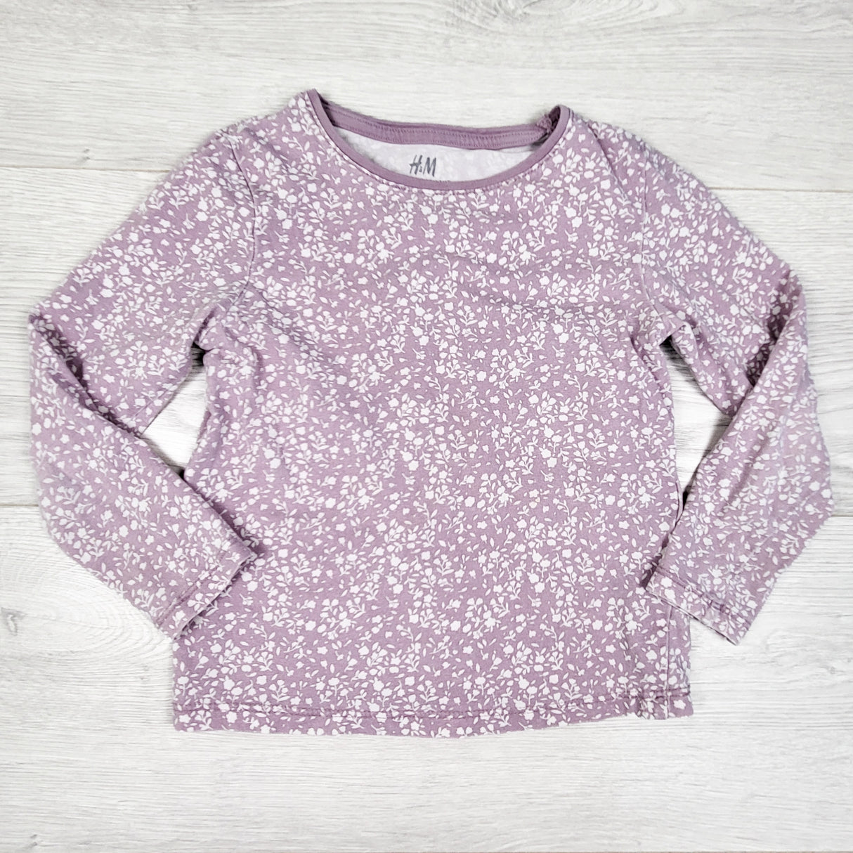 H and M purple floral print long sleeve top. Size 2-4T