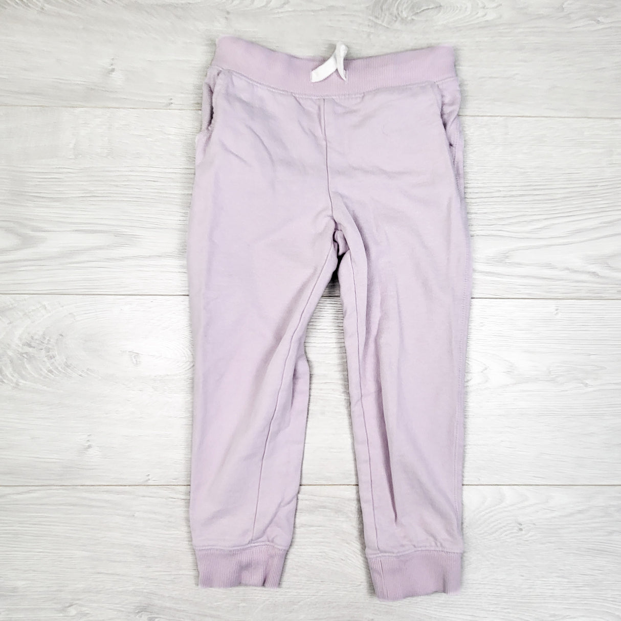 Oshkosh light purple joggers. Size 4T