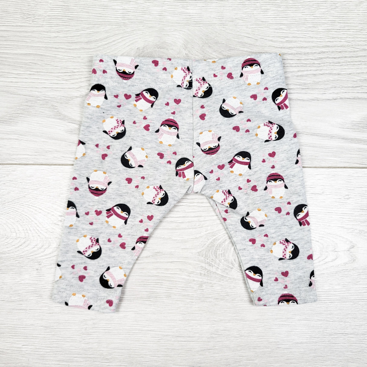 George grey penguin leggings. Size 0-3 months