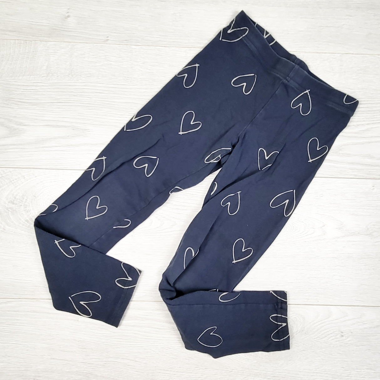Old Navy blue leggings with hearts. Size 6/7