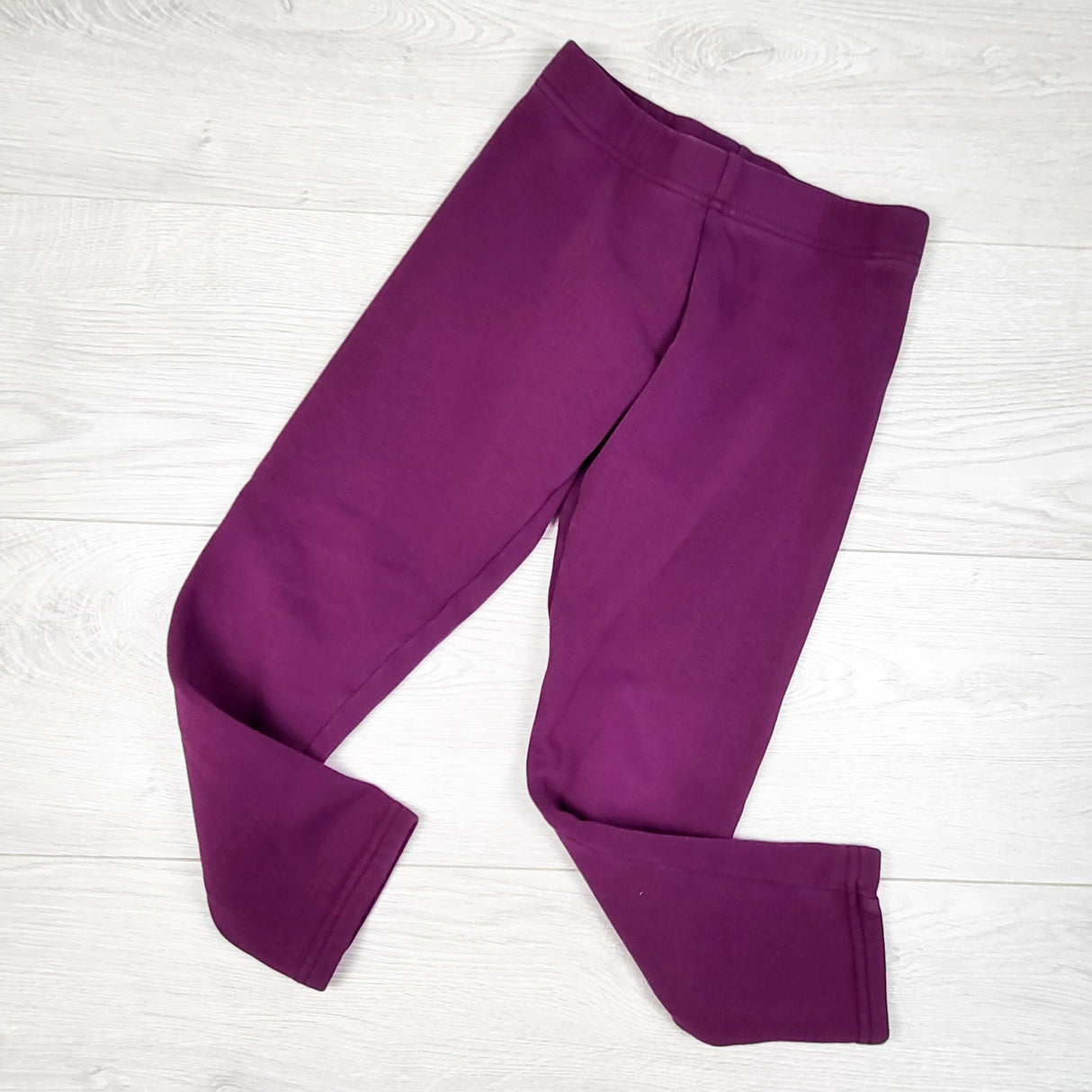 Oshkosh purple minky lined cozy leggings. Size 7
