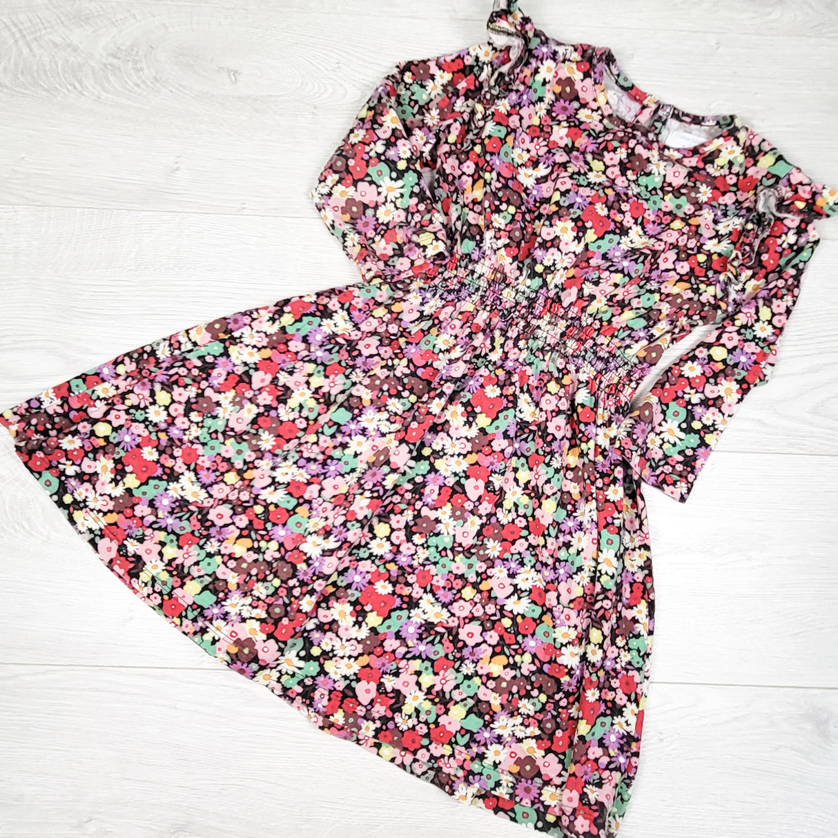 Leigh Tucker Willow long sleeve floral print dress. Size 6/7