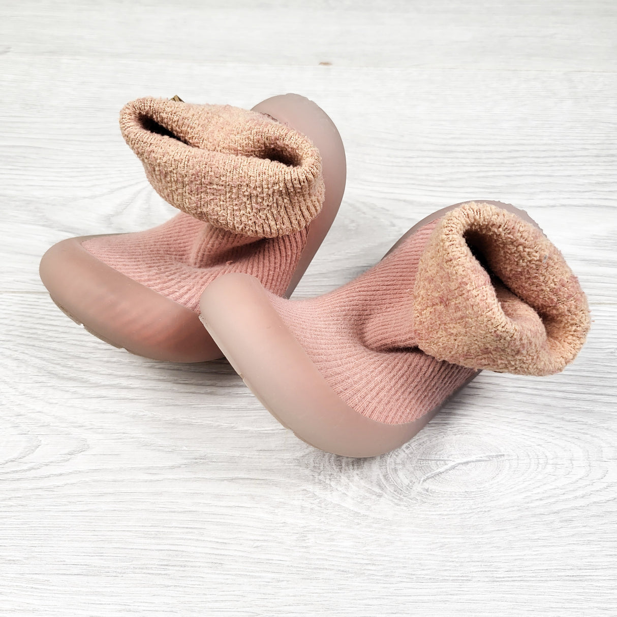Jan and Jul pink Cozy Sock Shoes. Size 10