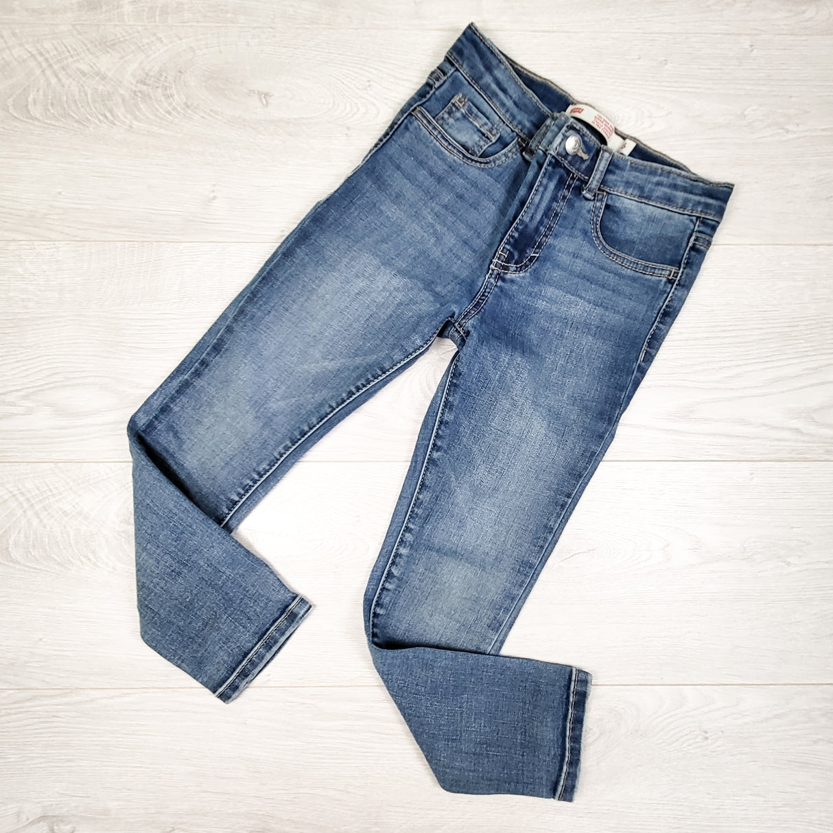 Levi's 720 Super High Rise Skinny Jeans. Size 6