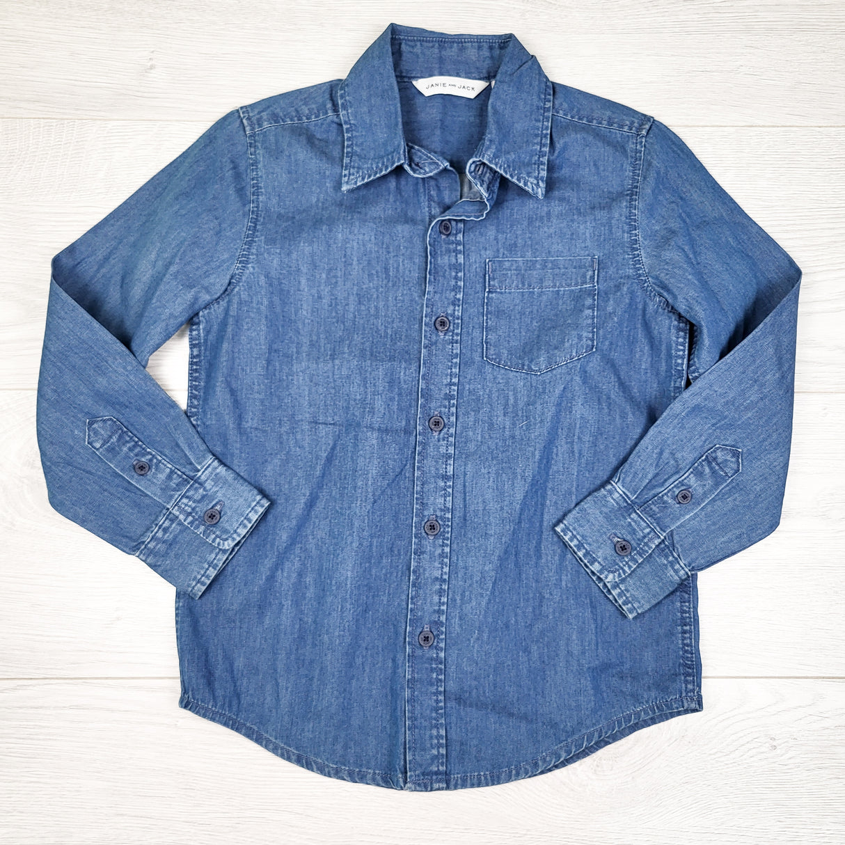 Janie and Jack denim button down shirt. Size 4T