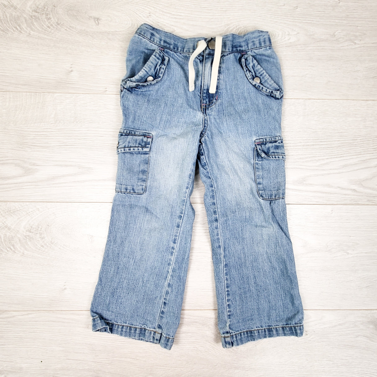Old Navy drawstring cargo jeans. Size 4T