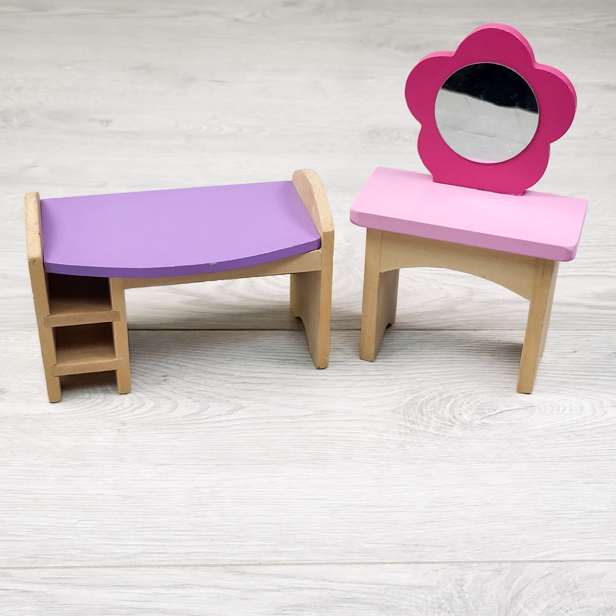 Wooden Dollhouse Furniture (sorry, no shipping)
