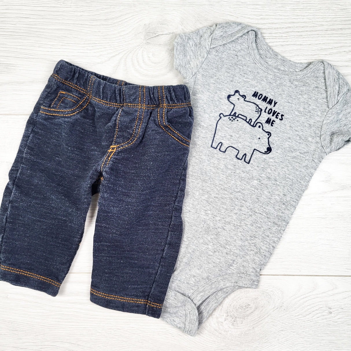 Carters 2pc bodysuit set with bears. Size 3 months