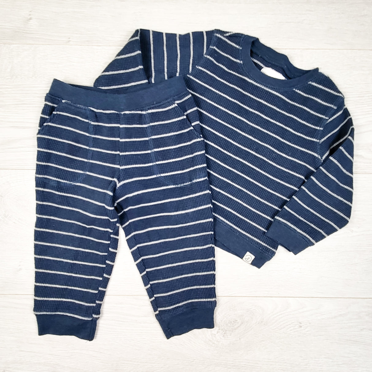 Little Planet navy striped 2pc waffle knit set. Size 12 months