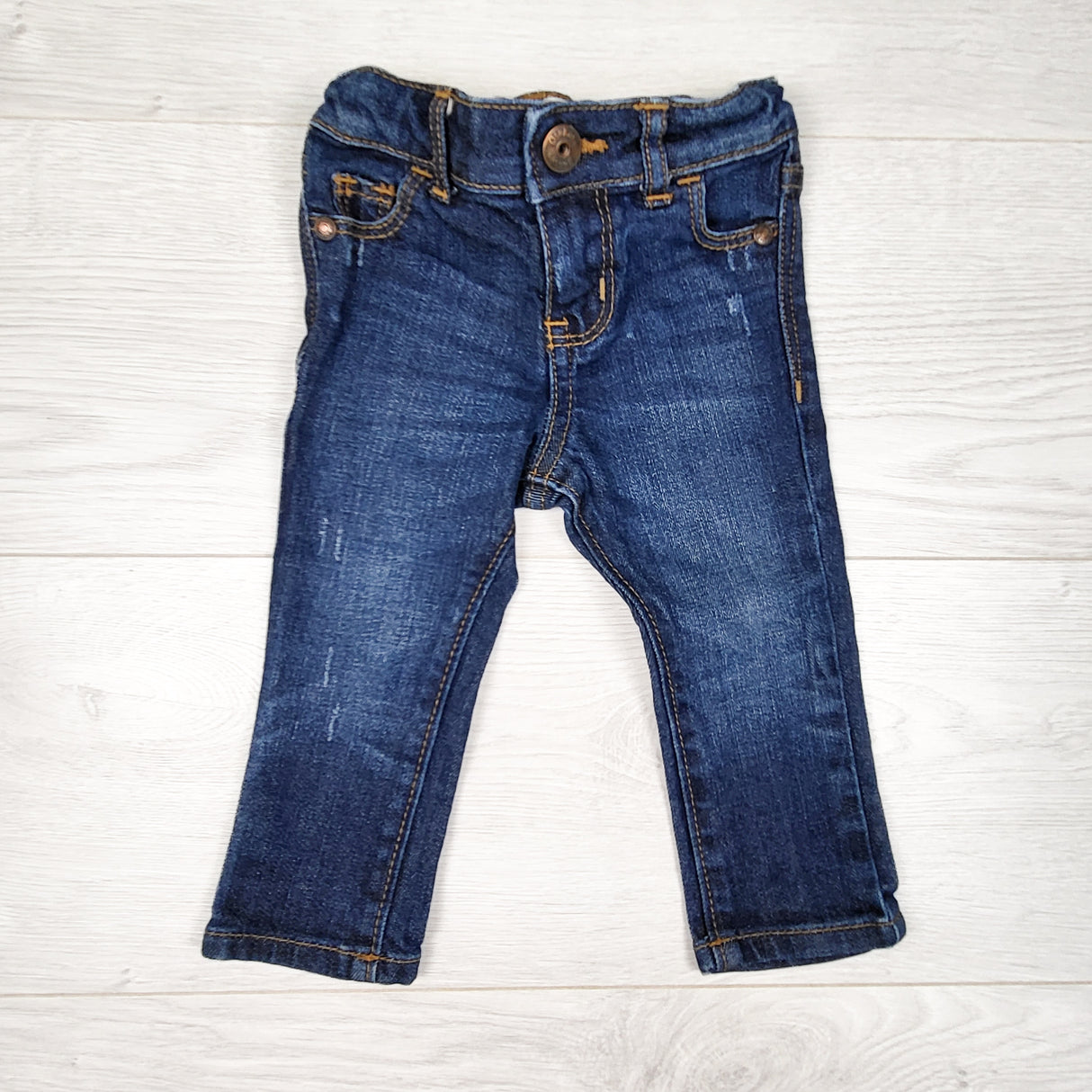 Oshkosh skinny jeans. Size 9 months
