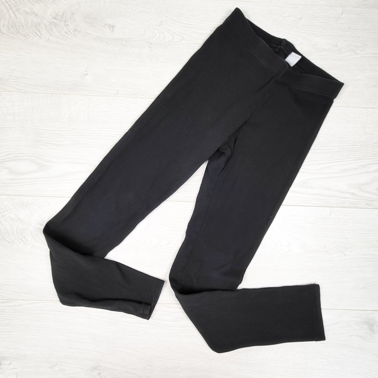 Old Navy black ribbed leggings. Size 10/12