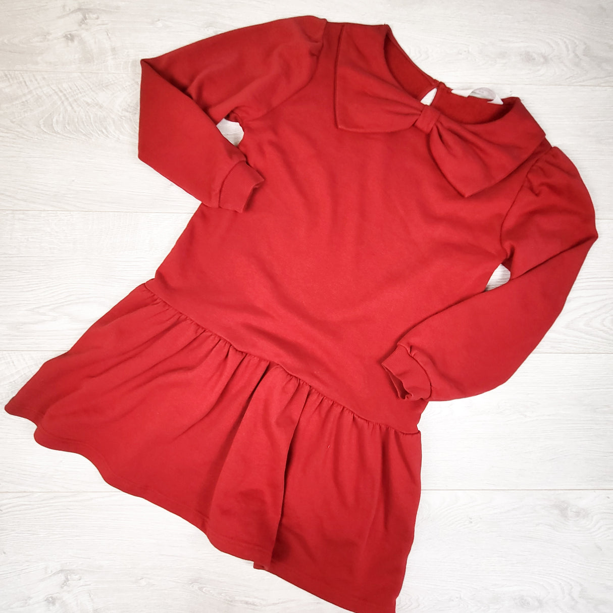 H and M red bow dress. Size 8-10 Years