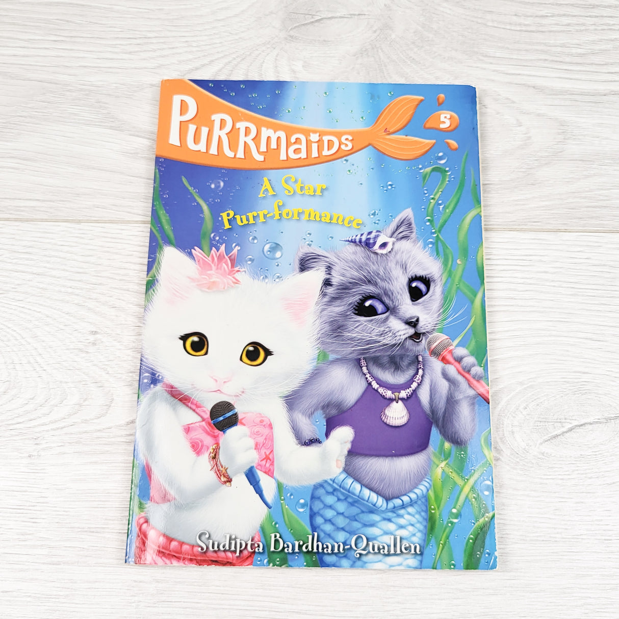 Purrmaids: A Star Purr-formance. Soft cover chapter book